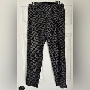 Krazy Larry Women’s pull-on ankle pants size 10 black gray herringbone print